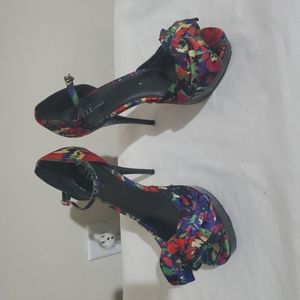 Floral platforms